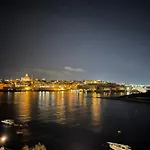 Sliema Seaview Apartment- Valletta Views - Apt 8, 49 Tigne Point Mansions