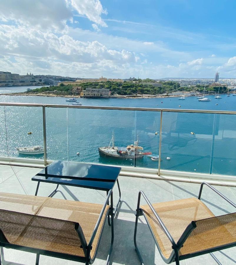 Seaview Apartment- Valletta Views - 8, 49 Tigne Point Mansions