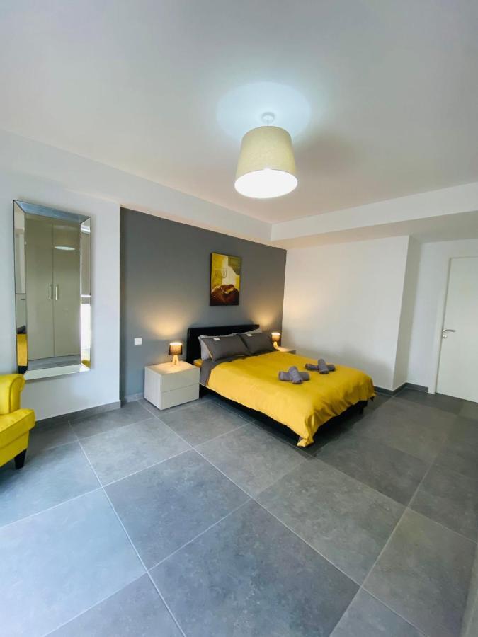 Seaview Apartment- Valletta Views - 8, 49 Tigne Point Mansions Appartement *